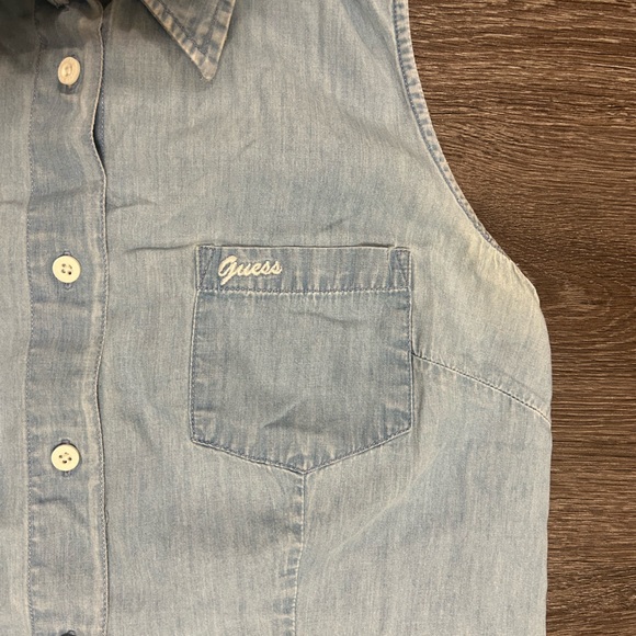 Vintage Guess Light Wash Cropped Denim Vest - Picture 3 of 5